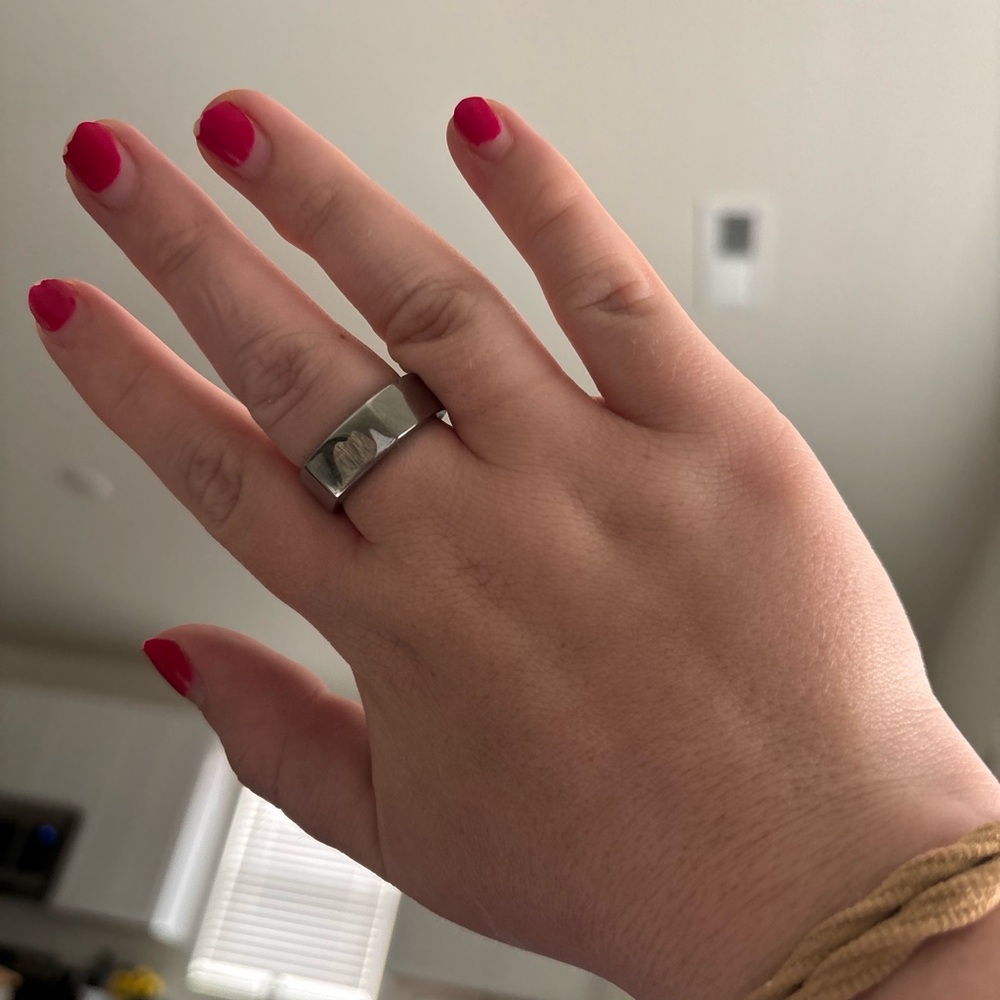 Oura Ring - Picture 1 of 1